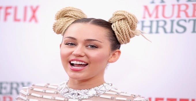 Miley Cyrus, Recently “Mauled” By a Cat … and the Pics to Prove it!