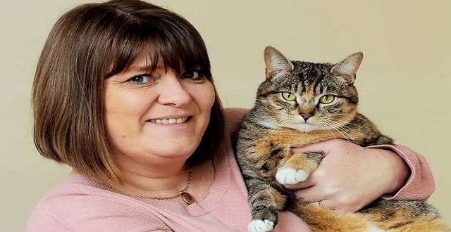 Cat Saves Owner’s Life by Detecting She Had Breast Cancer -TWICE!!!