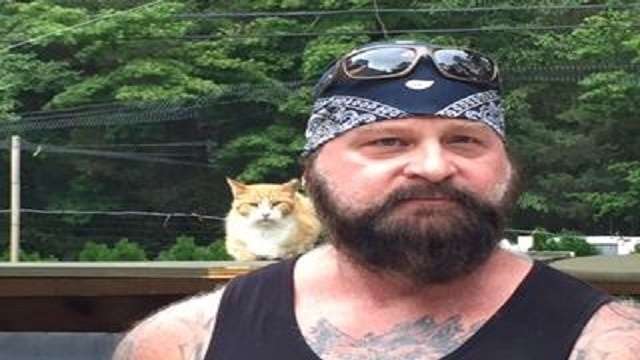 Badass Cat Rescuers Go Up Against Cruel Building Superintendent!